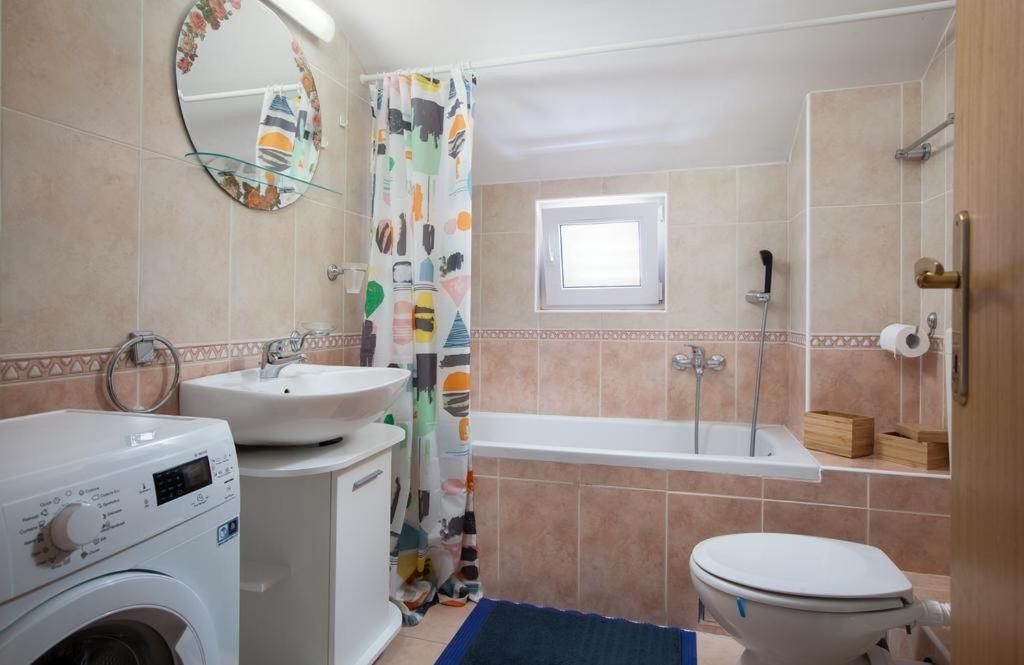 Litorian Makarska Apartment Екстериор снимка